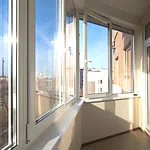 Замена холодного остекления балкона на теплое в новостройке
